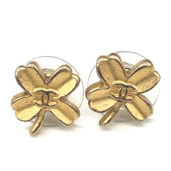 Chanel Coco Mark Clover Earrings Gold C2641 - Picture 1 of 6